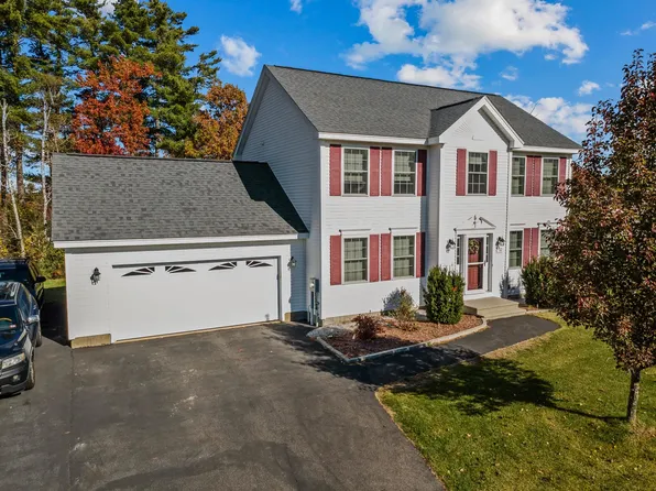 12 Crawford Lane, Hooksett, NH 03106