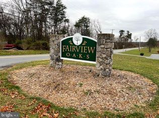 Fairview Oaks Ln, Berkeley Springs, WV 25411