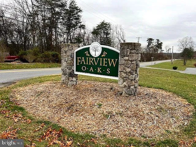 Fairview Oaks Ln photo 1