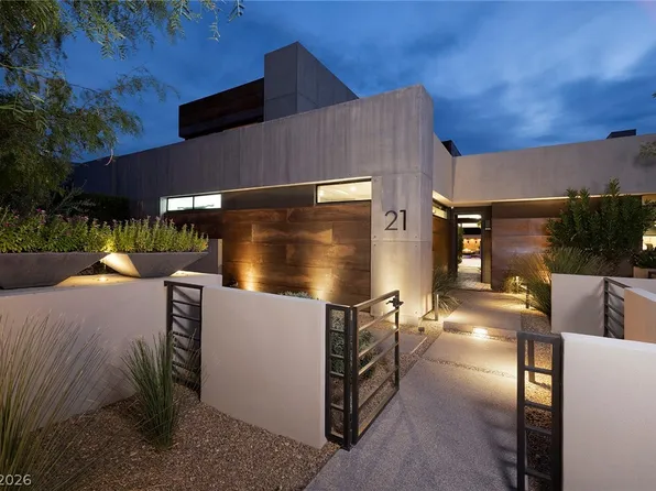 21 Drifting Shadow Way, Las Vegas, NV 89135