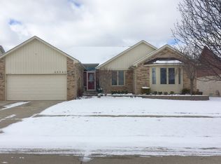 48543 Brittany Parc Dr, Macomb, MI 48044