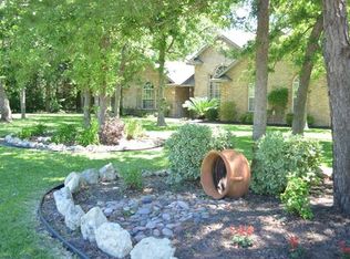 141 Juniper Trl, Elgin, TX 78621