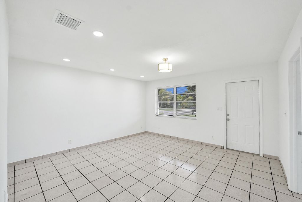 5830 Garfield Street, Hollywood, FL - More
