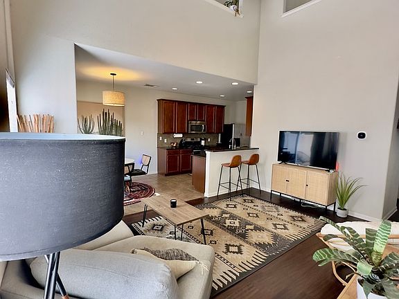 3rd image of 1721 Monahans Ln