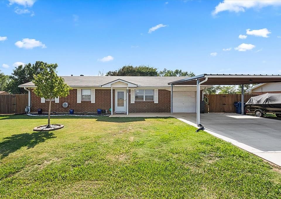 1st image of 302 Park Dr