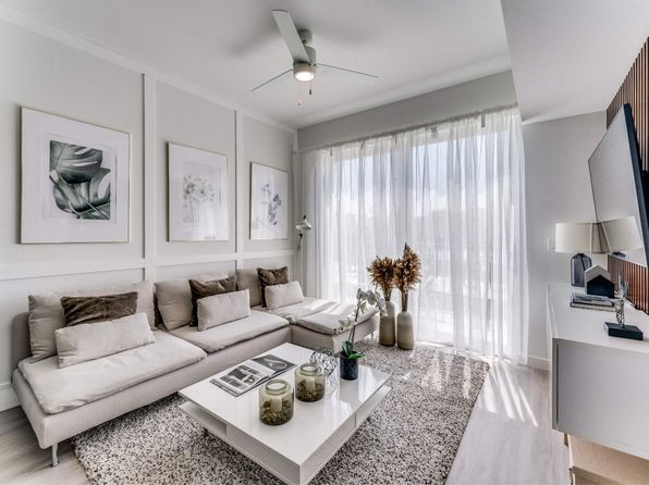 Resia Hutto Square | 550 Exchange Blvd, Hutto, TX
