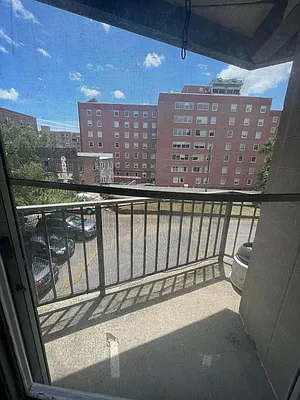 Rented by Queens Apartments Realty LLC | media 8