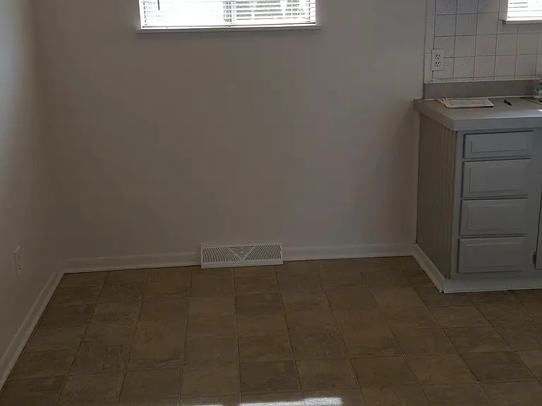 5312 Charm St SW #LEFT SIDE — Photo 7