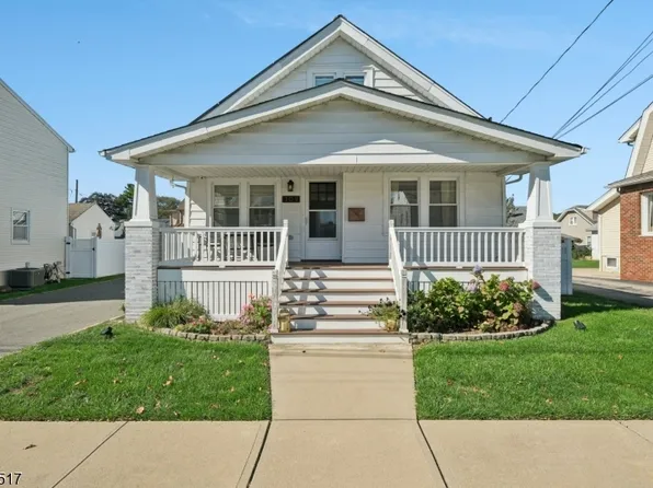 109 Washington Pl, Totowa Boro, NJ 07512