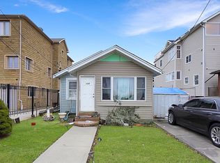 172 Graham Blvd, Staten Island, NY 10305