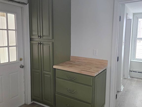4th image of 6 Paulding St