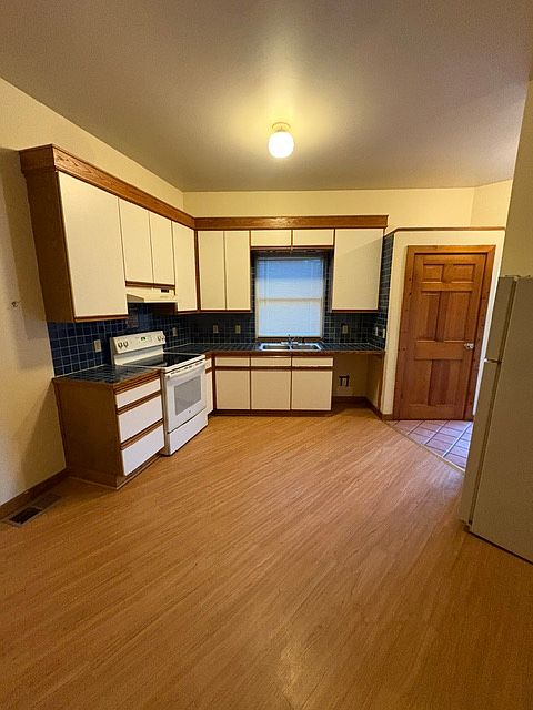 1st image of 48 Forest St #4