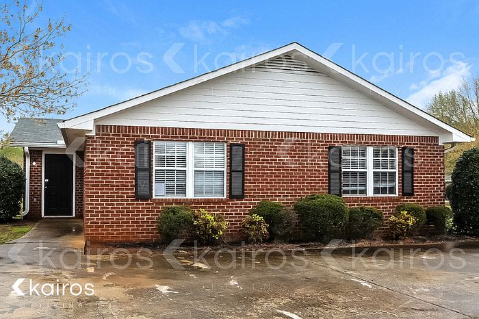 1st image of 415 Deerpark Dr