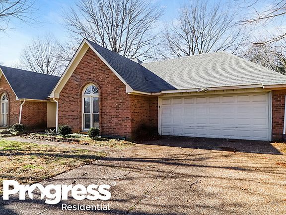 3rd image of 735 Grovewood Dr