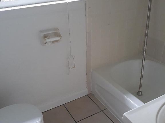 5th image of 2552 Treemont St