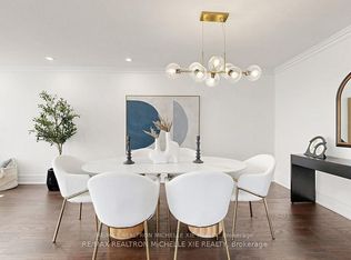 8 Meadowglade Cres, Toronto, ON M2J 1C7