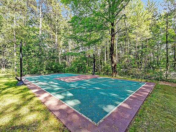 3rd image of 616 Bucks Ln