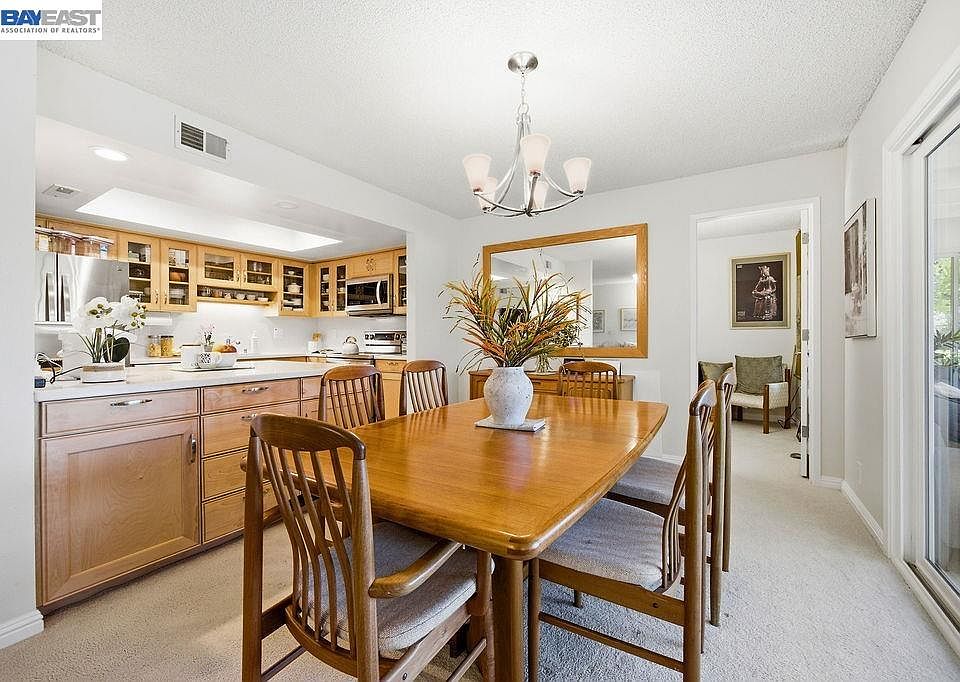 1st image of 2520 Ptarmigan Dr APT 1