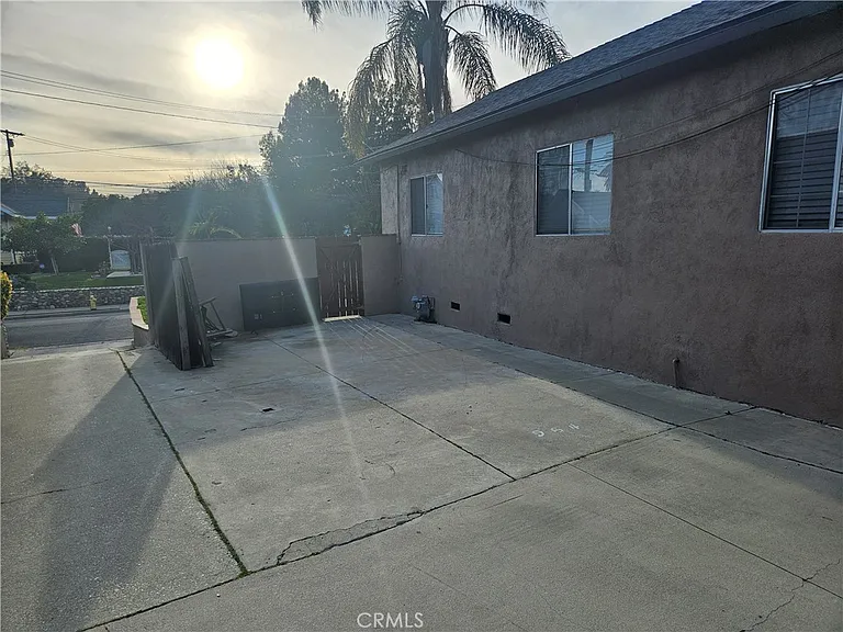 964 Cypress Ave — Photo 10