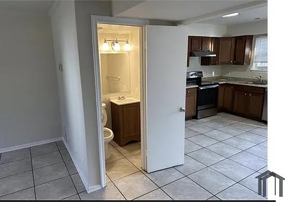4 bed, $2,900 — Photo 3