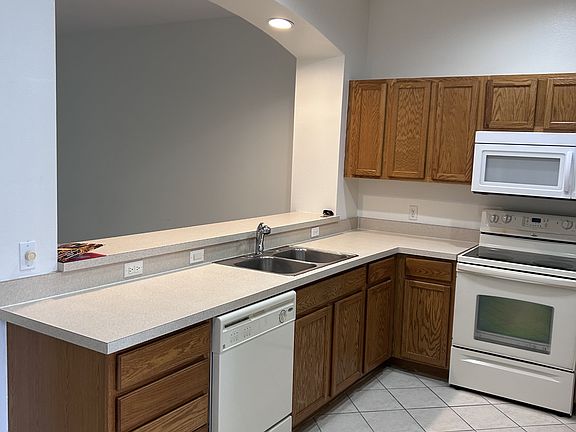 4th image of 1155 Jonah Dr