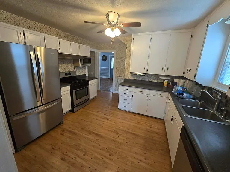 1084 Yale Farm Rd — Photo 7
