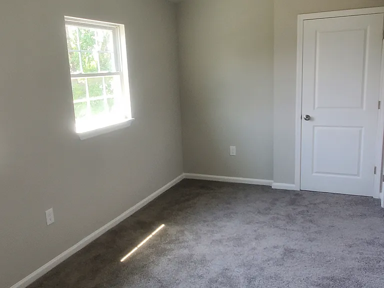 17316 Stockbridge Ave — Photo 8