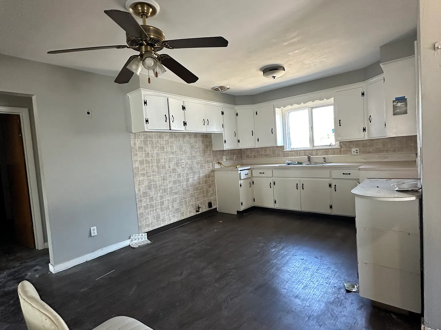 2 bed, 1100 sqft, $1,100 — Photo 2