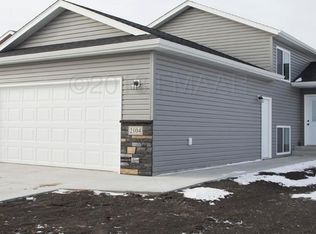 2752 Westwood St W, West Fargo, ND