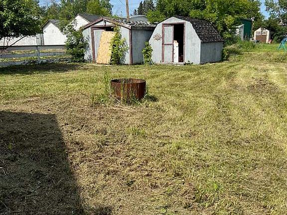2nd image of 806 W 3rd Ave