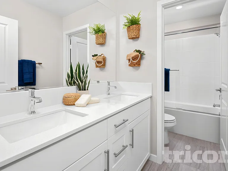 1728 Taylor Ave — Photo 10