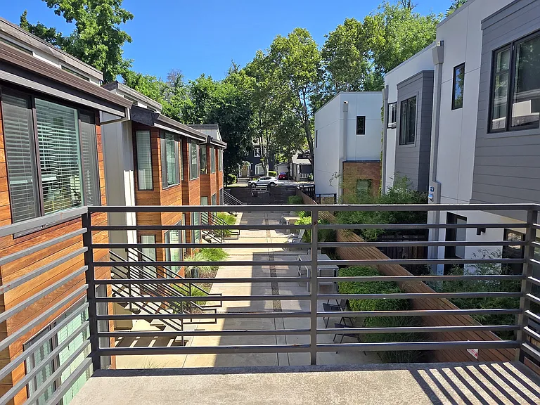 2222 I St #15 — Photo 18