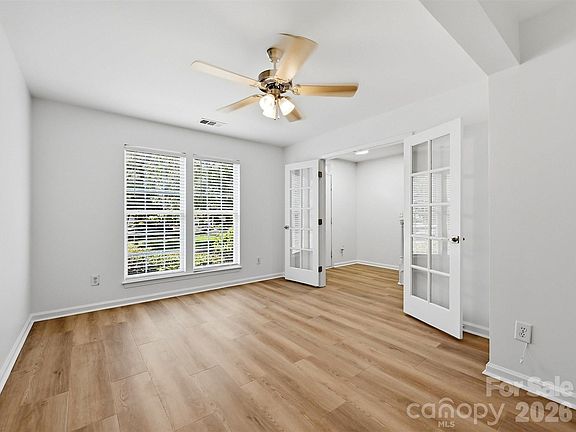 5th image of 9538 Blossom Hill Dr
