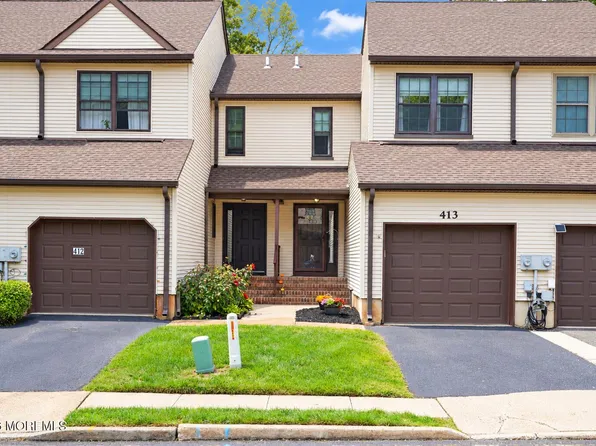 413 Oak Knoll Drive, Manalapan, NJ 07726
