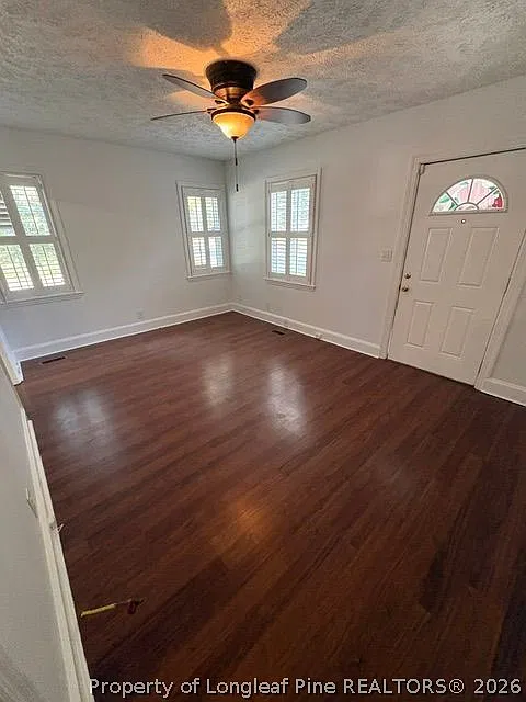 2 bed, 1.0 bath, 806 sqft, $1,100 — Photo 4