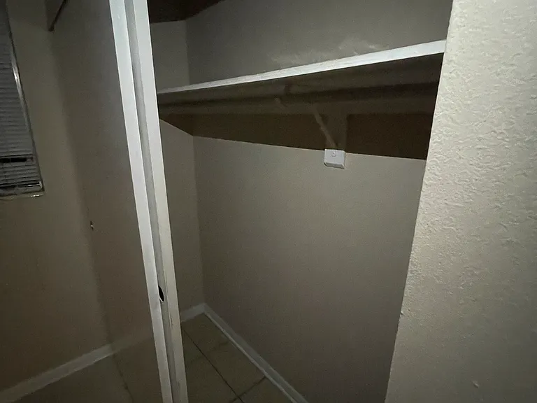 1517 Jupiter Ave — Photo 18