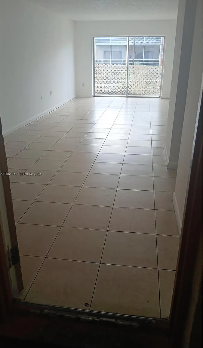 2 bed, 2.0 bath, 1100 sqft, $1,800 — Photo 1