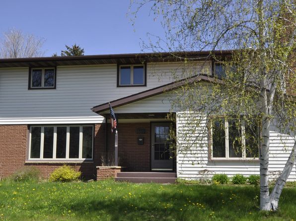 669 E 14th St, Saint Charles, MN 55972