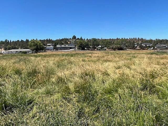 1st image of 585 SW Fairgrounds Rd