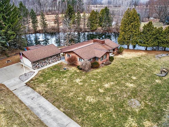 2nd image of 4403 N Raucholz Rd