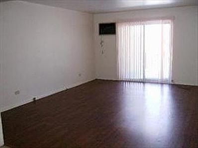 2nd image of 1075 Valley Ln #5-304