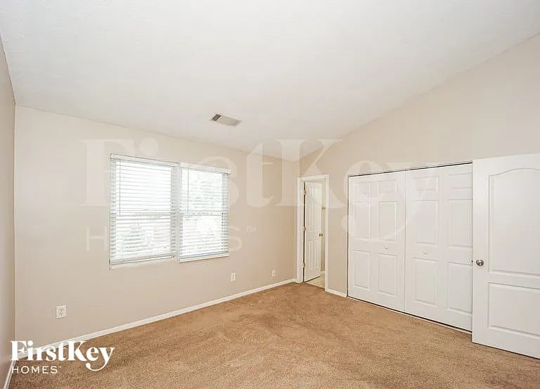 1287 Mill Lake Cir — Photo 8
