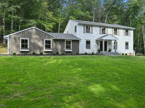 140 Hacklebarney Rd, Chester Twp., NJ 07930