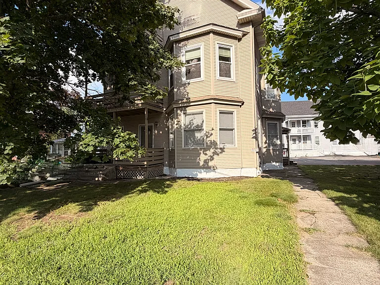 1014 Park Ave #2 — Photo 1