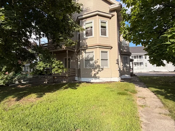 1014 Park Ave Floor 2, Woonsocket, RI 02895