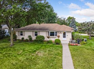 9100 Clinton Ave S, Bloomington, MN 55420