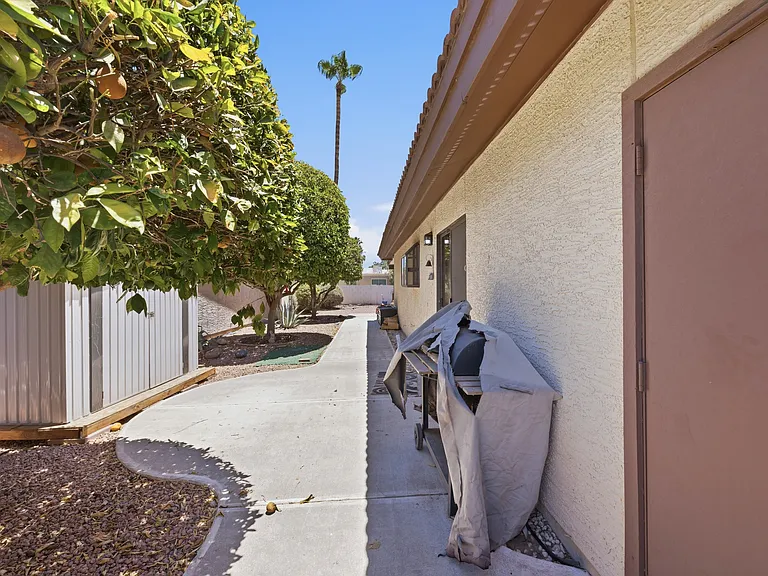 26009 S New Town Dr — Photo 23