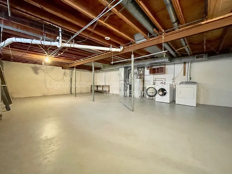1054 Royal Oak St SW — Photo 17