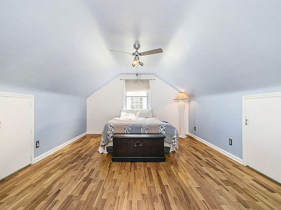 2nd image of 1625 Shubel Ave