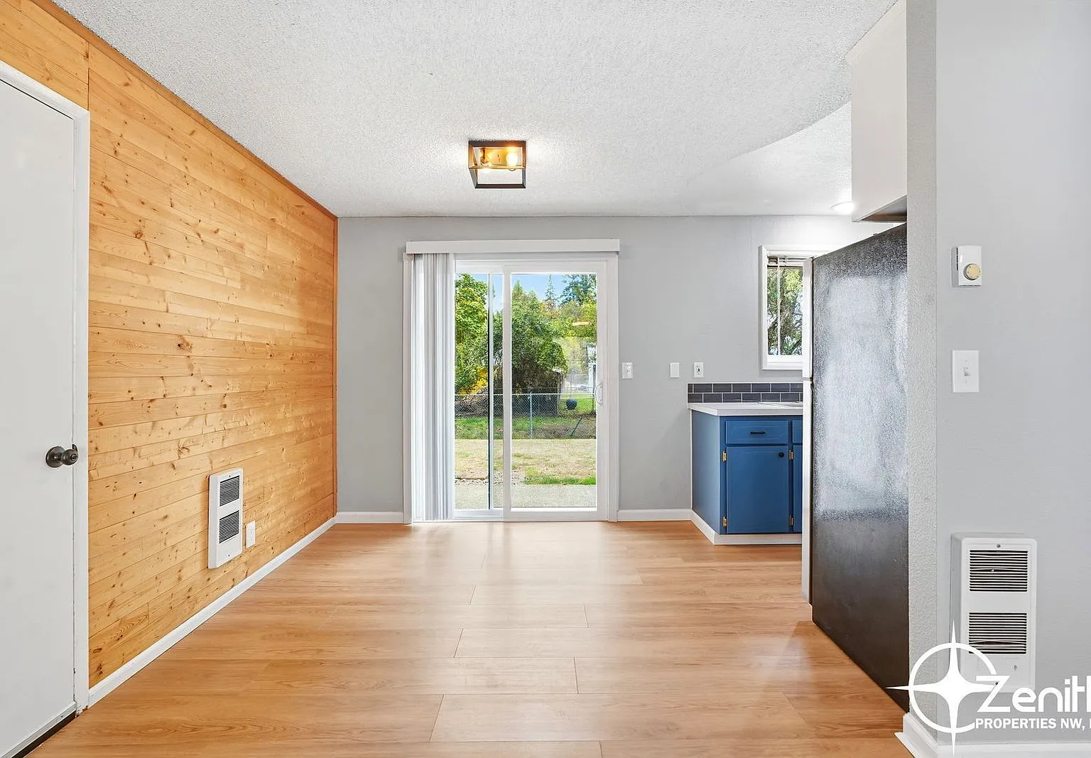 3 bed, 2.0 bath, 1056 sqft, $2,500 — Photo 4